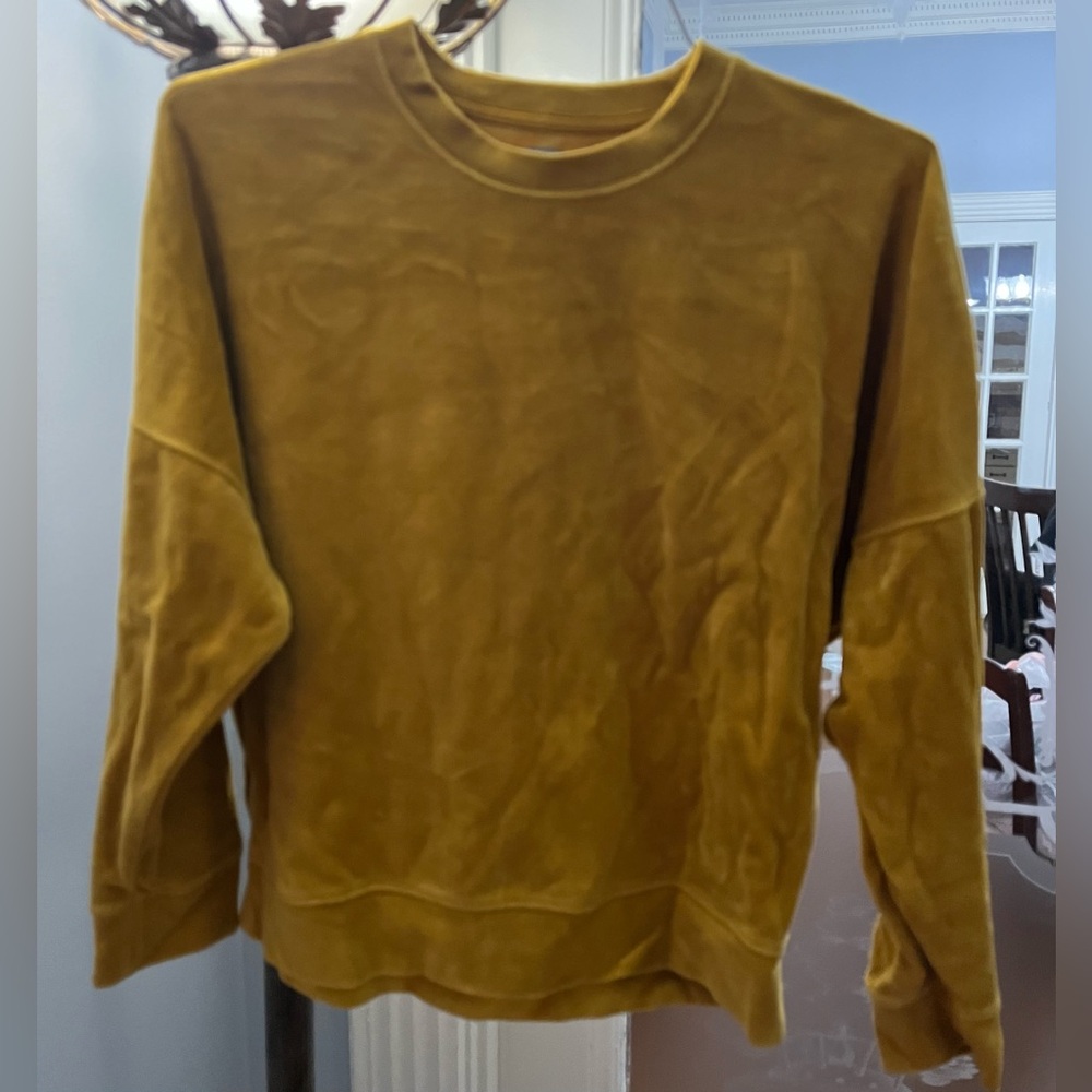 Aerie womens velour yellow Sweatshirt size small